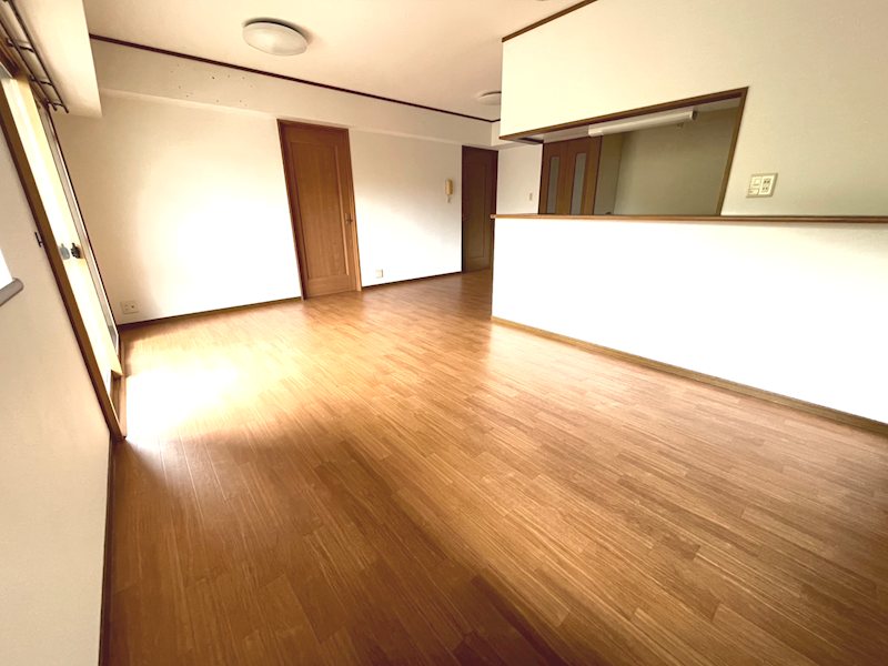 形山パレス 内観写真（リビング）
