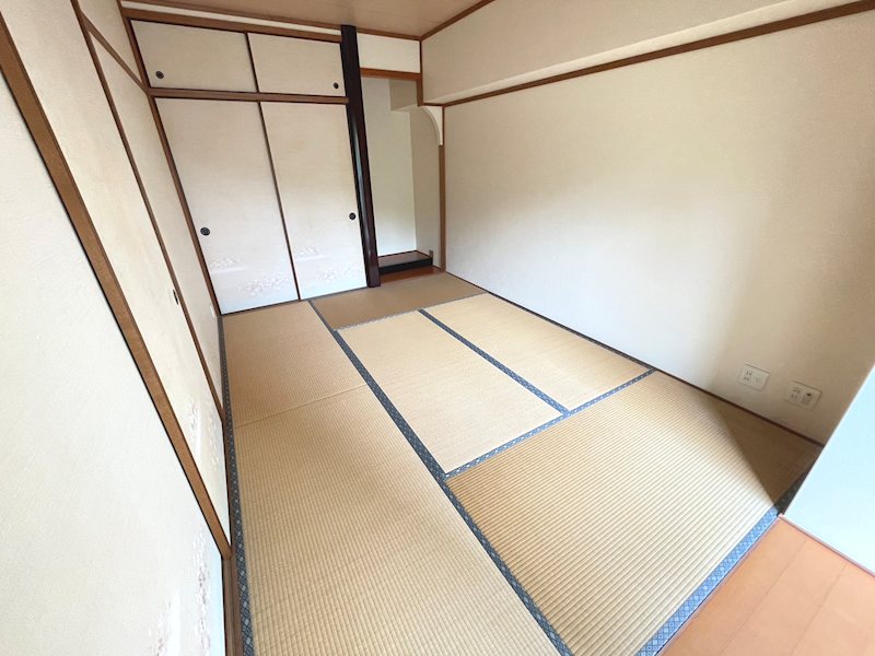 形山パレス 内観写真（リビング以外の居室）