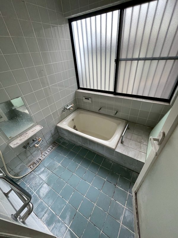 徳力新町二丁目8番戸建 内観写真（浴室）