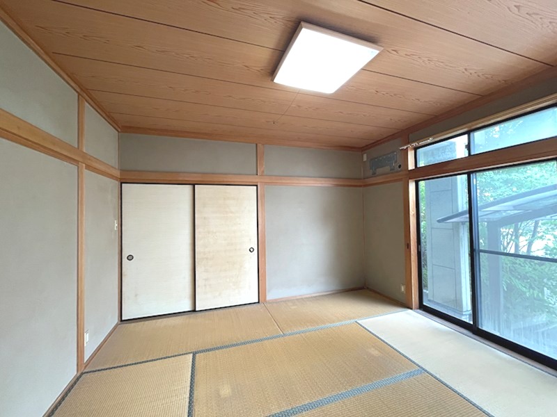 徳力新町二丁目8番戸建 内観写真（リビング以外の居室）