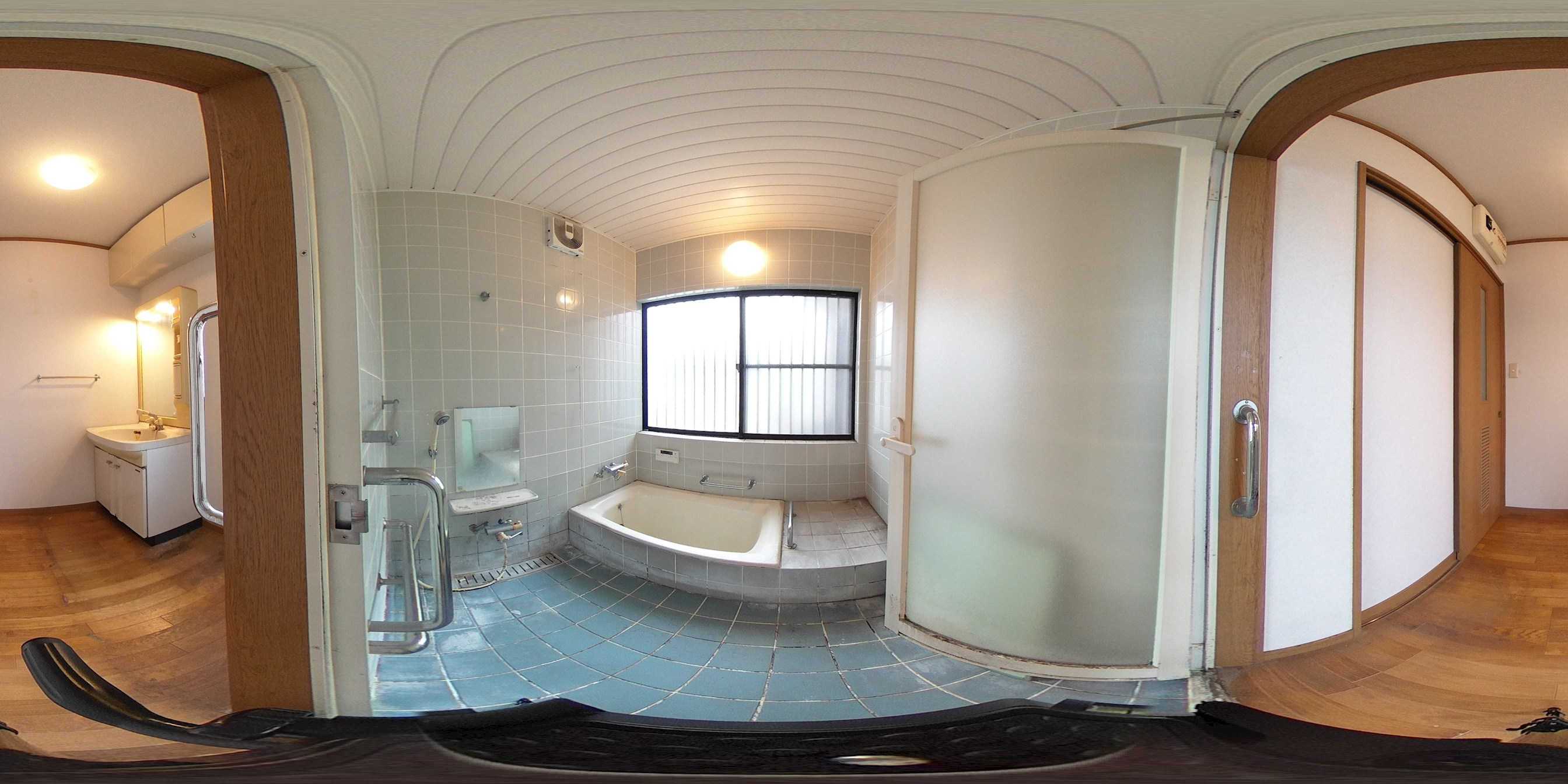 徳力新町二丁目8番戸建 内観写真（浴室）