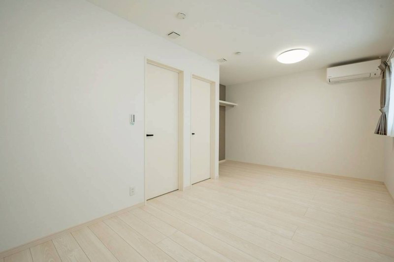 大字苅田609番戸建 内観写真（リビング以外の居室）
