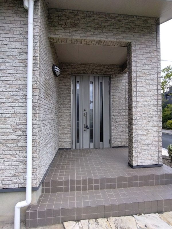 吉志新町二丁目戸建 現地写真（玄関）