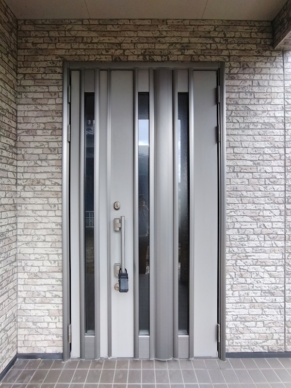 吉志新町二丁目戸建 現地写真（玄関）
