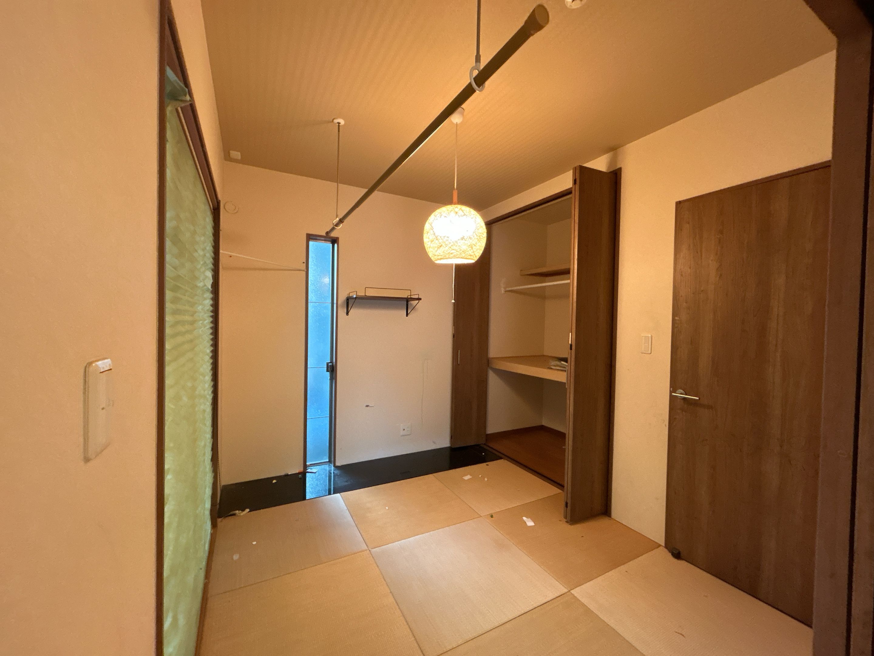 吉志新町三丁目戸建 内観写真（リビング以外の居室）