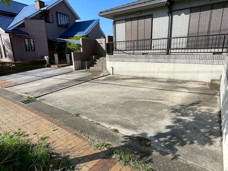 星ケ丘一丁目戸建 現地写真（駐車場）
