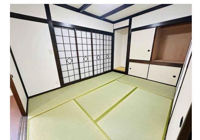 柳河内一丁目戸建 内観写真（リビング以外の居室）