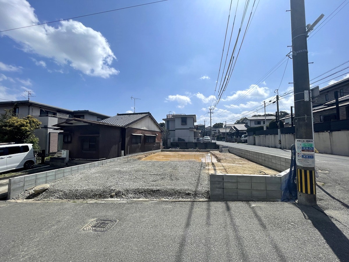 小糸町新築戸建1号棟　1期 現地写真（前面道路含む現地写真）