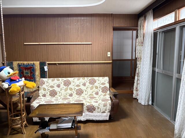 百合ケ丘一丁目戸建 内観写真（リビング以外の居室）