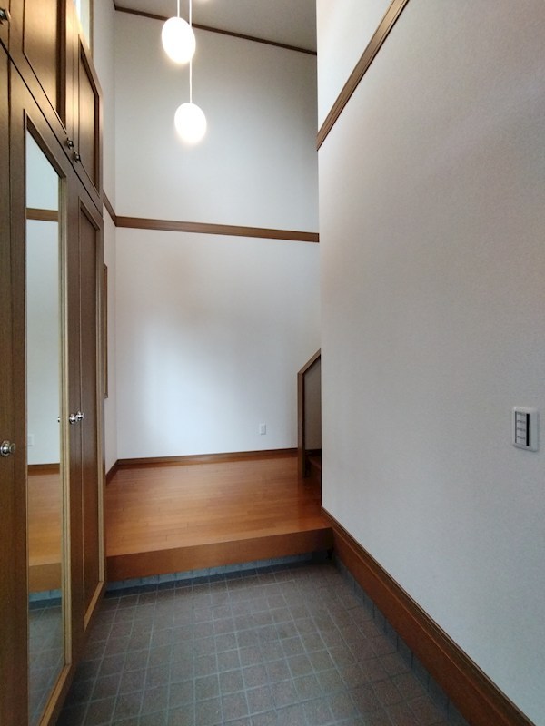 高須西一丁目戸建 現地写真（玄関）
