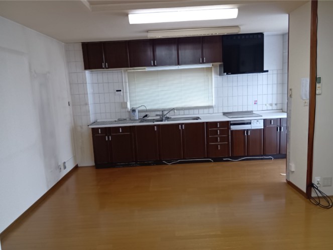 大字感田住居付き店舗 内観写真（リビング）