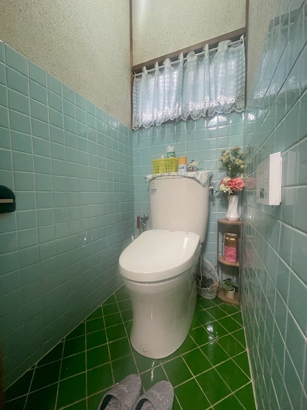 徳吉東四丁目9番戸建 内観写真（トイレ）