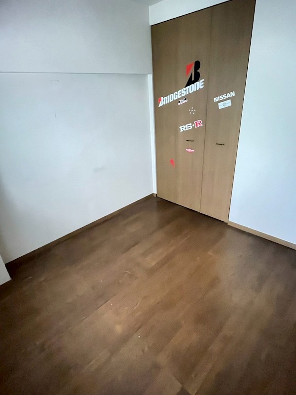 ホワイトキャッスル京良城 内観写真（リビング以外の居室）
