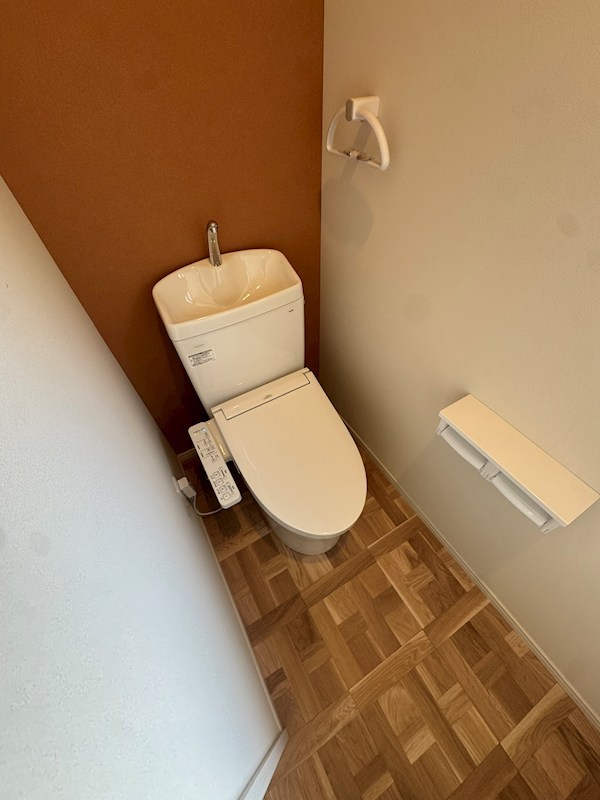 香月中央一丁目戸建 内観写真（トイレ）