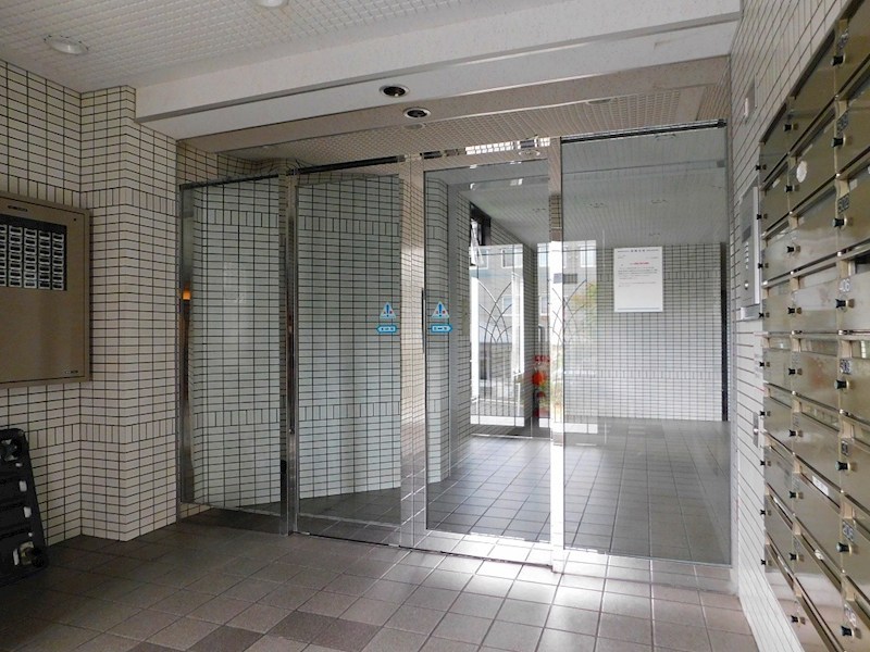 エクレール到津 共用部写真（エントランス）