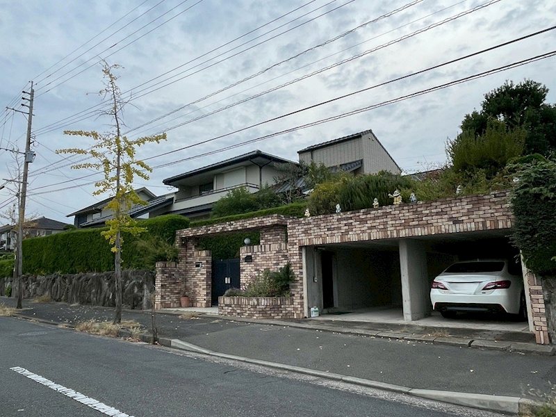 青葉台南二丁目14番戸建 現地写真