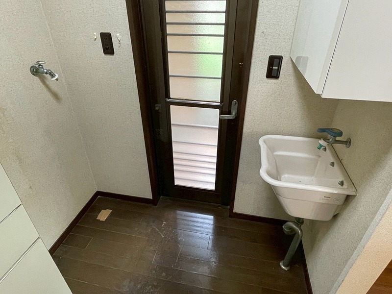 青葉台南二丁目14番戸建 内観写真（洗面台・洗面所）