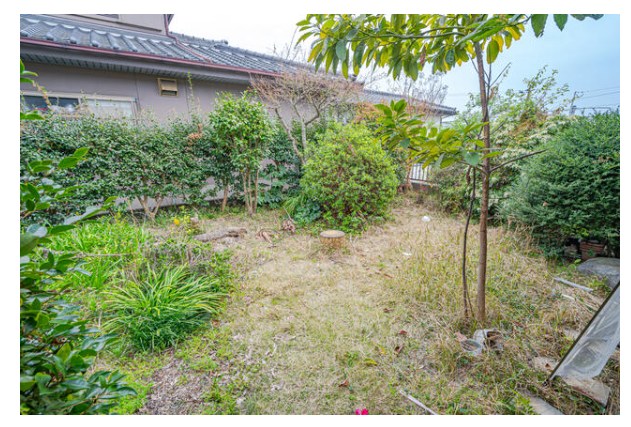 鍋山町戸建 現地写真（庭）