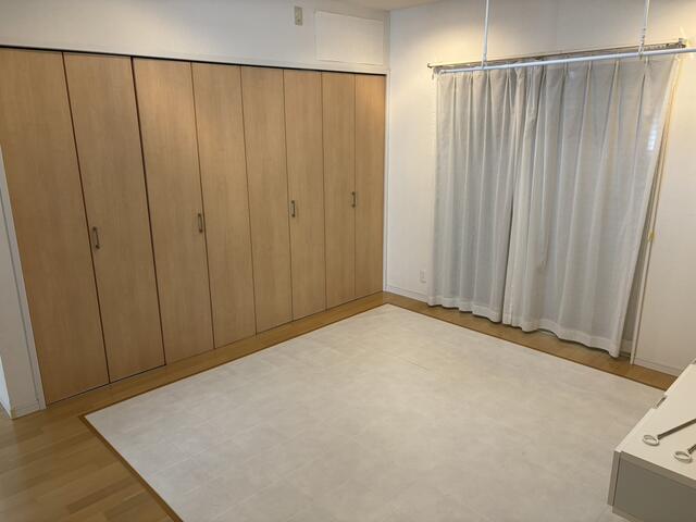 岸の浦一丁目戸建 内観写真（リビング）