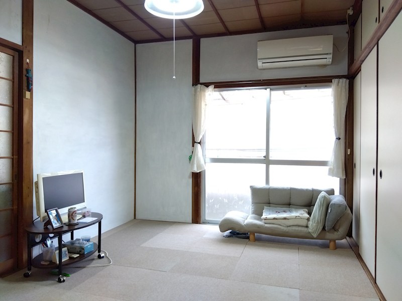 蒲生五丁目4番戸建 内観写真（リビング以外の居室）