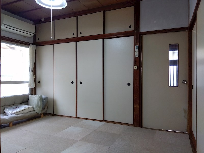 蒲生五丁目4番戸建 内観写真（リビング以外の居室）