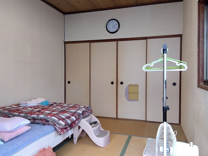 蒲生五丁目4番戸建 内観写真（リビング以外の居室）