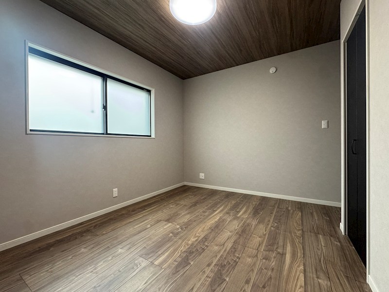 中央台三丁目戸建 内観写真（リビング以外の居室）