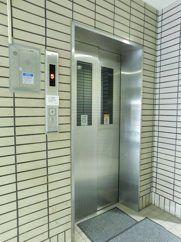 サンモリッツ小倉Ⅲ 共用部写真（ロビー）