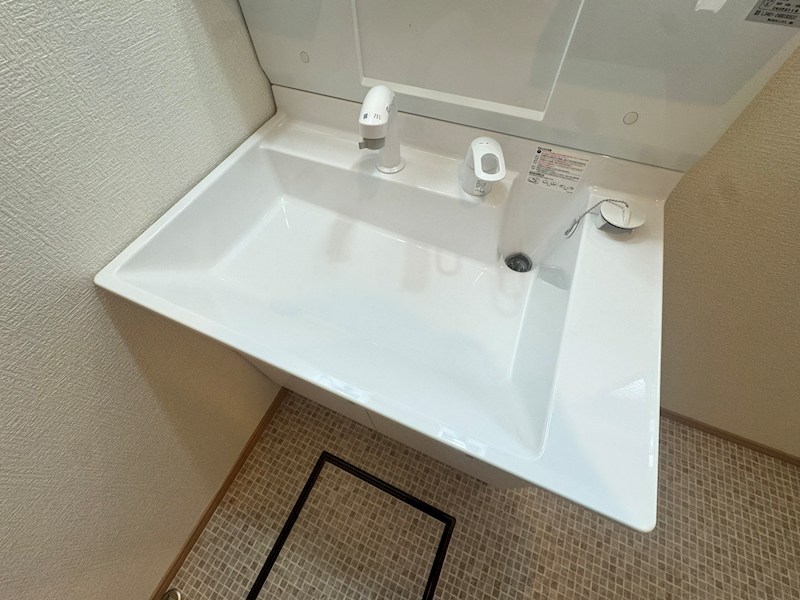旭台五丁目戸建 内観写真（洗面台・洗面所）