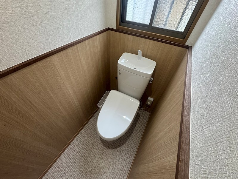 旭台五丁目戸建 内観写真（トイレ）