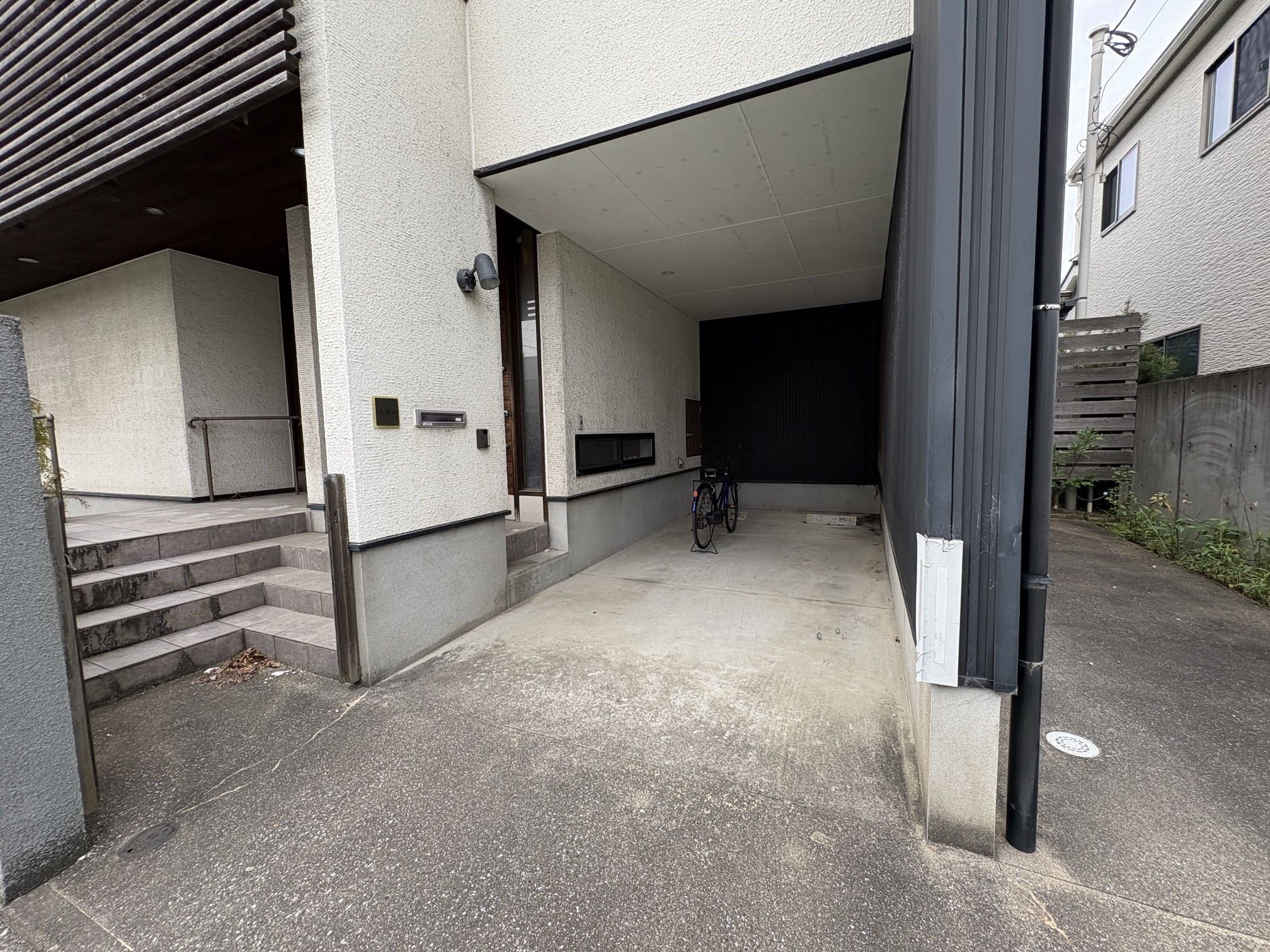長住七丁目戸建 現地写真（駐車場）