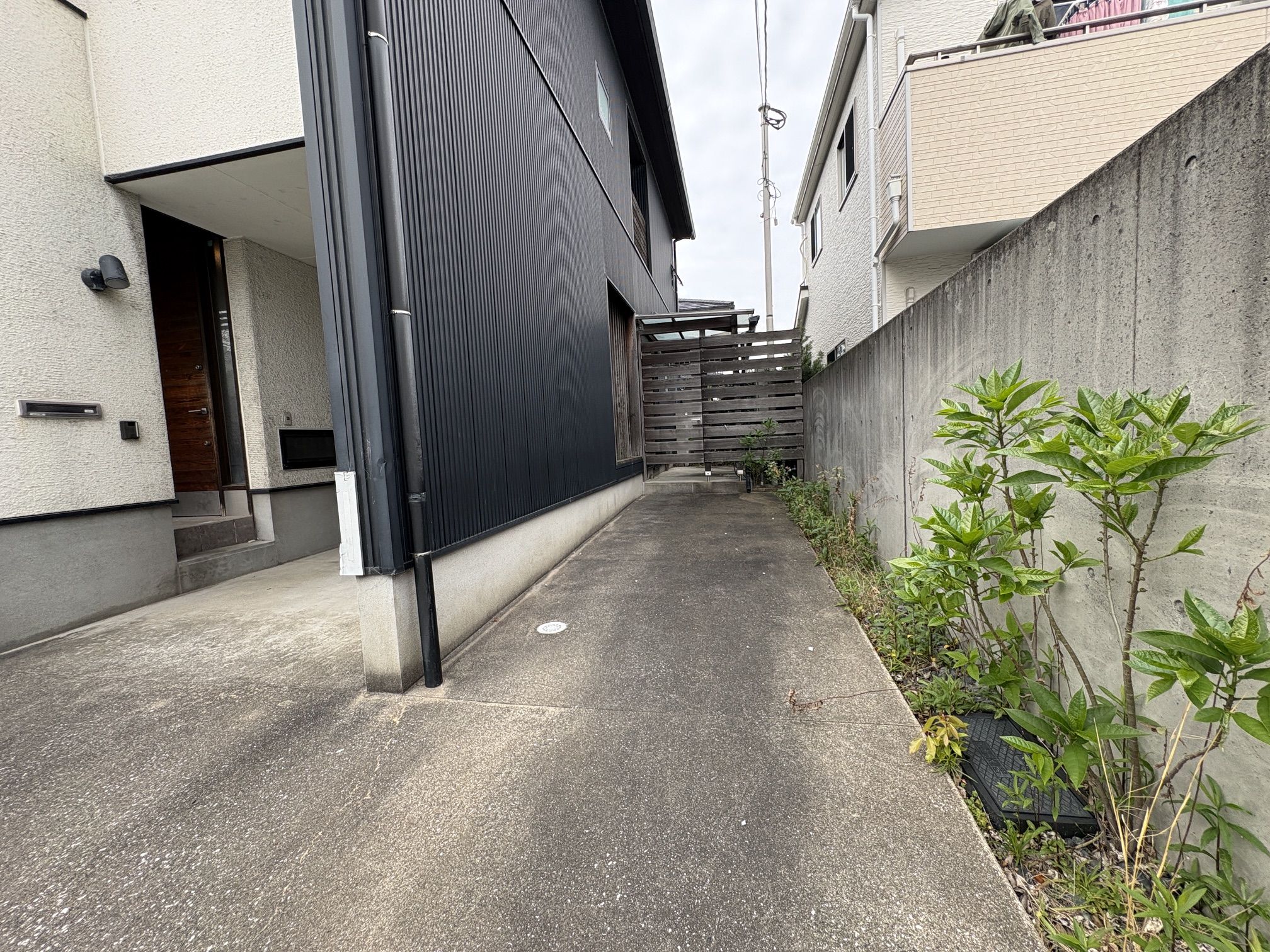 長住七丁目戸建 現地写真（駐車場）