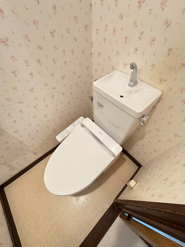 メゾン・エクセレンス 内観写真（トイレ）