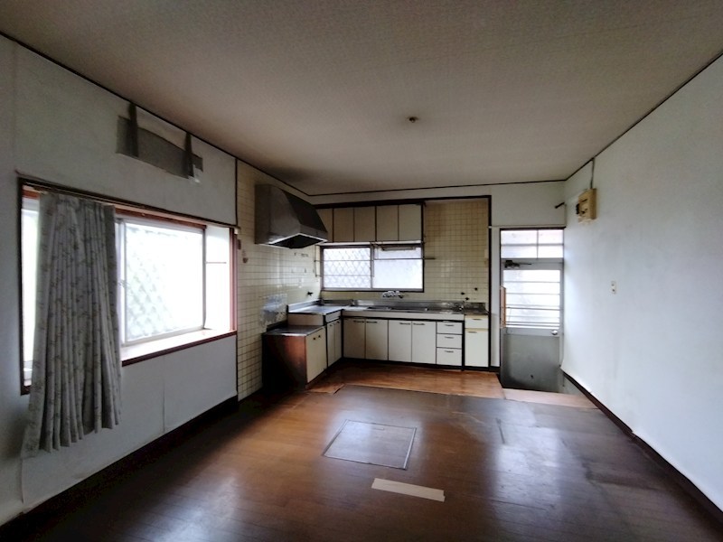 赤坂二丁目4番戸建 内観写真（リビング）