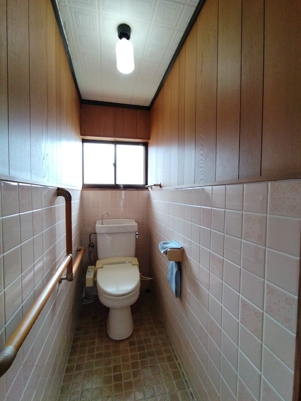 赤坂二丁目4番戸建 内観写真（トイレ）