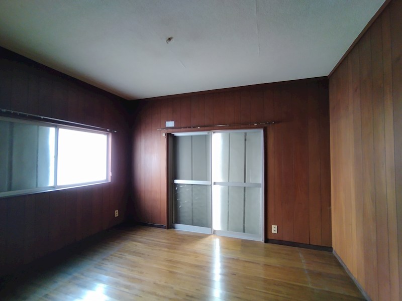 赤坂二丁目4番戸建 内観写真（リビング以外の居室）