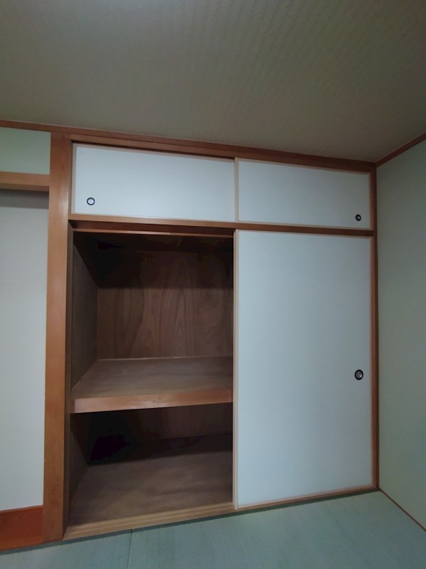 アーティックス柳原町 内観写真（収納）