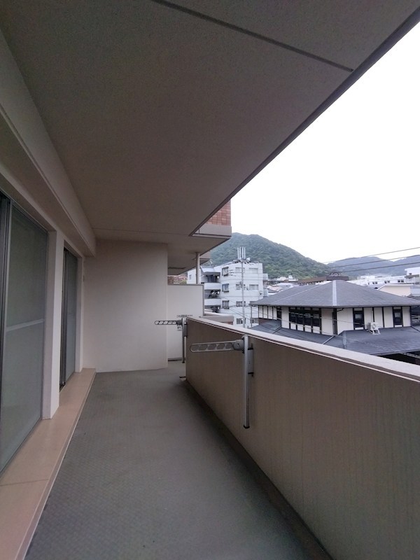 アーティックス柳原町 現地写真（バルコニー）