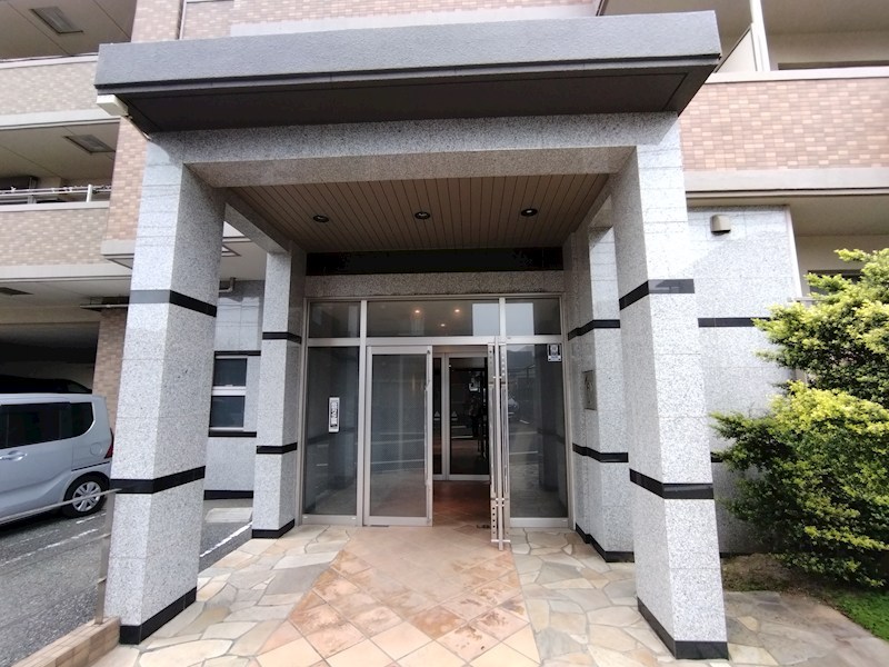 アーティックス柳原町 共用部写真（エントランス）