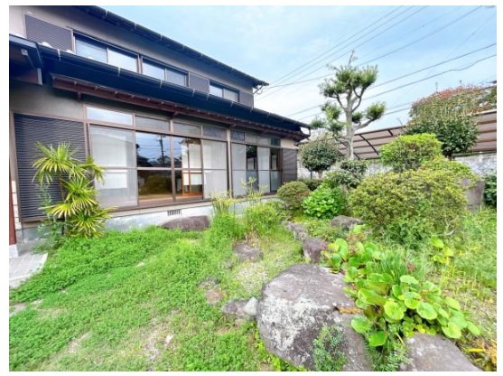 朽網東六丁目戸建 現地写真（庭）
