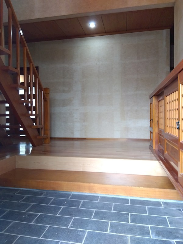 大字金屋戸建 現地写真（玄関）