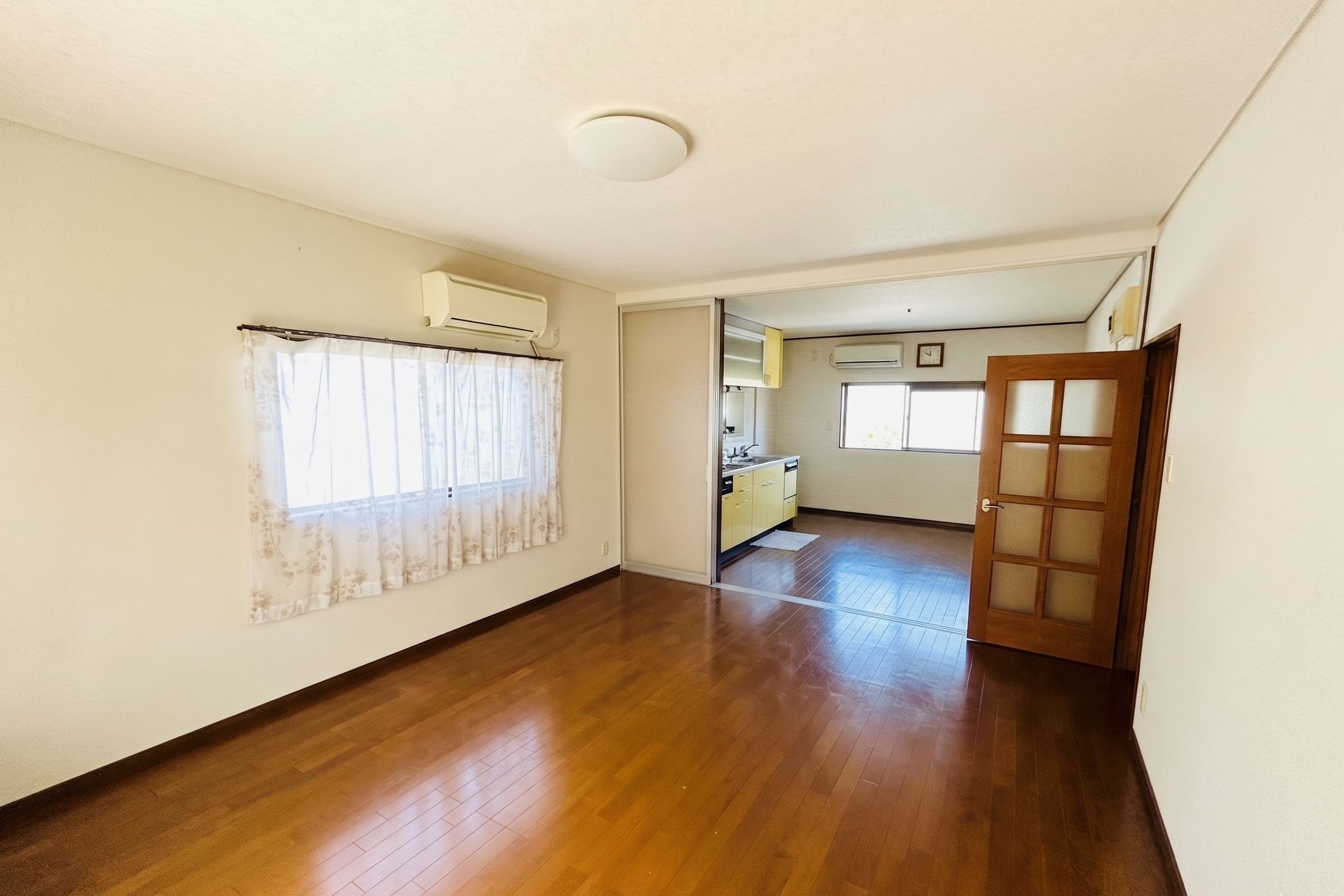 浅川一丁目戸建 内観写真（リビング）