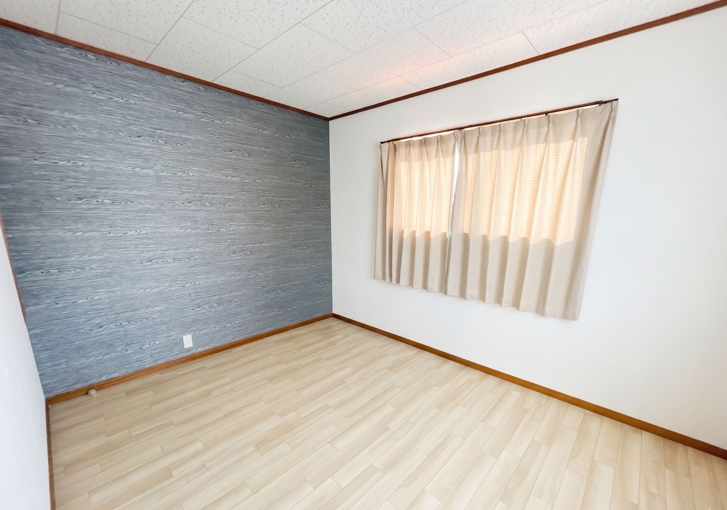 浅川一丁目戸建 内観写真（リビング以外の居室）