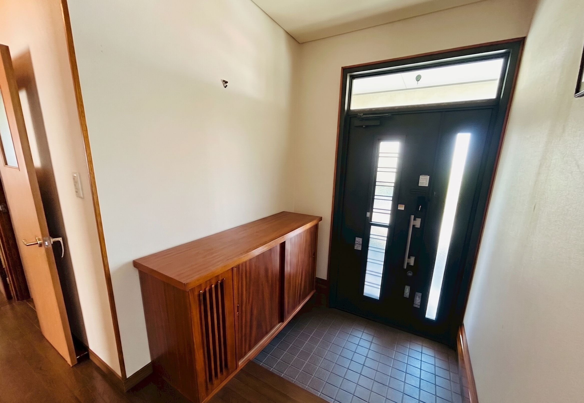 浅川一丁目戸建 現地写真（玄関）