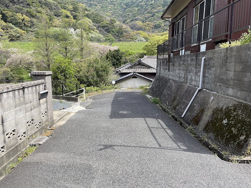 羽山二丁目9番戸建 現地写真（前面道路含む現地写真）