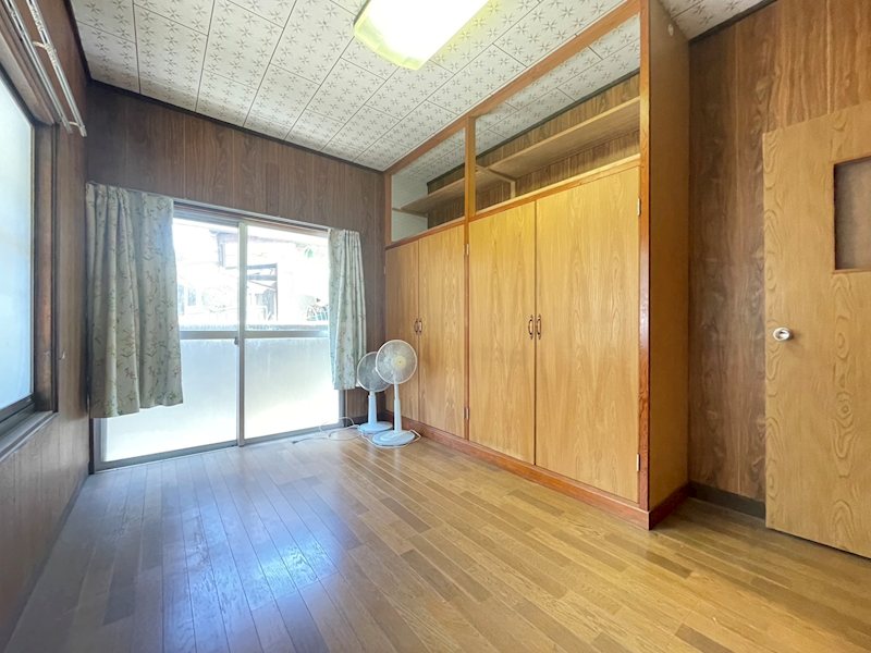 羽山二丁目9番戸建 内観写真（リビング以外の居室）