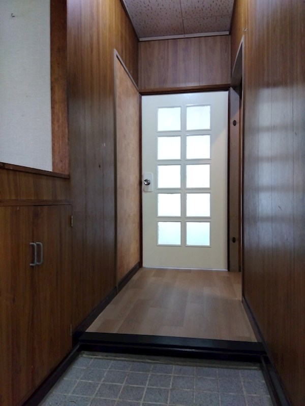 井堀南団地1棟 現地写真（玄関）