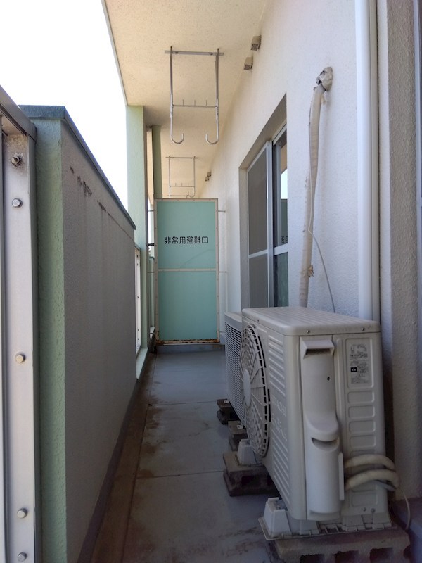 井堀南団地1棟 現地写真（バルコニー）