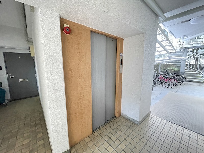 警固ハウス 共用部写真（ロビー）