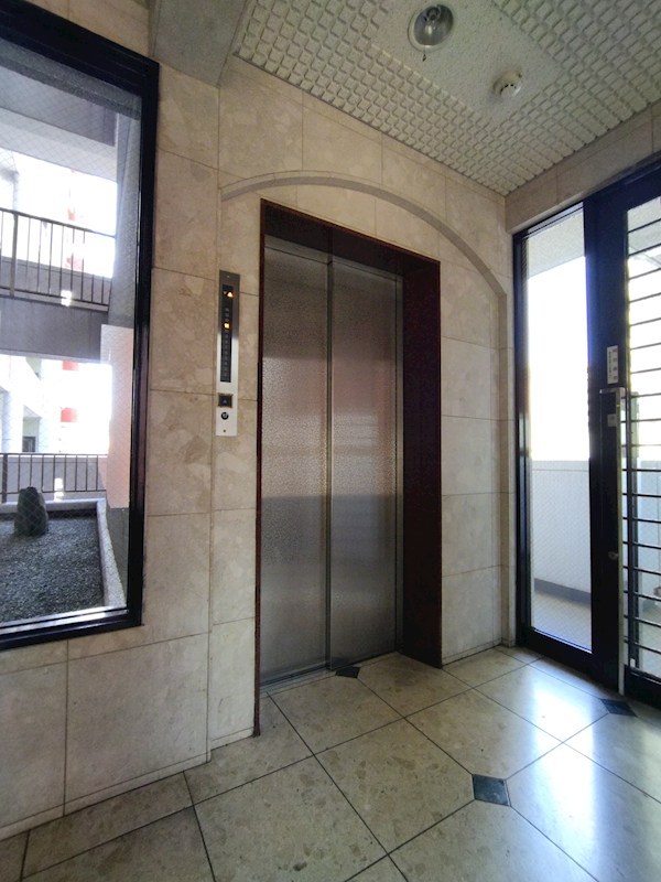 サンライフ小倉原町 共用部写真（ロビー）